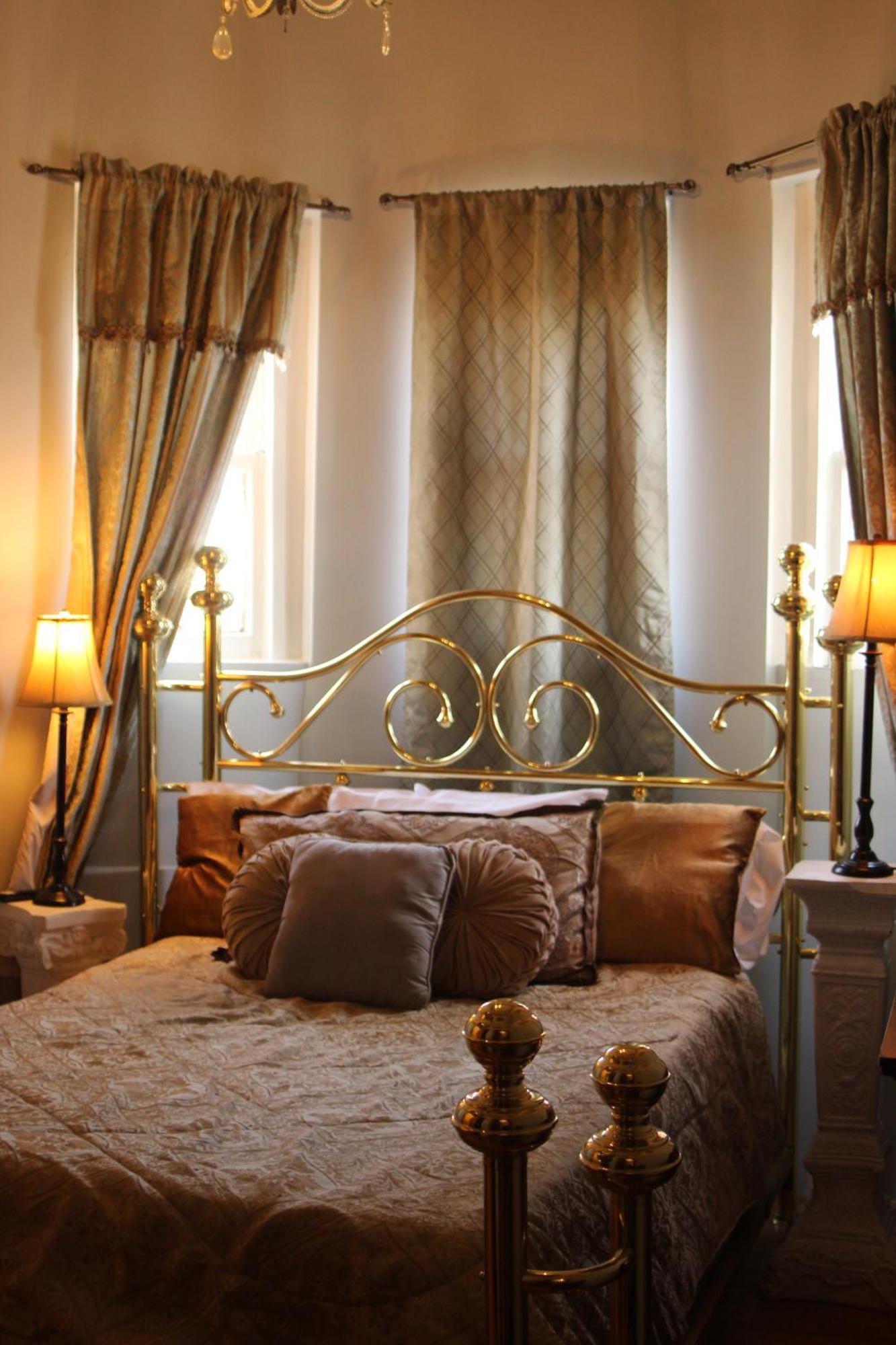 Henderson Castle Inn Kalamazoo Room photo