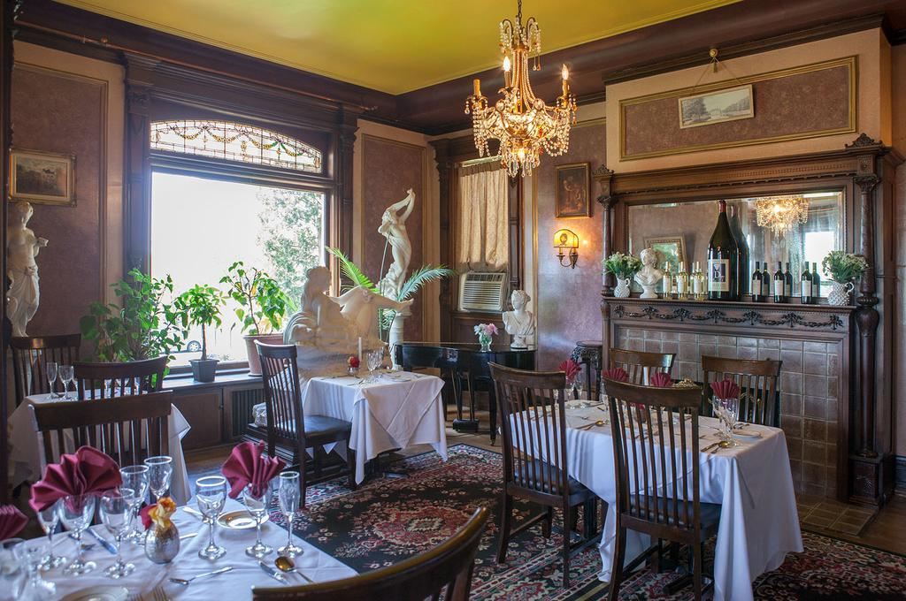 Henderson Castle Inn Kalamazoo Exterior photo
